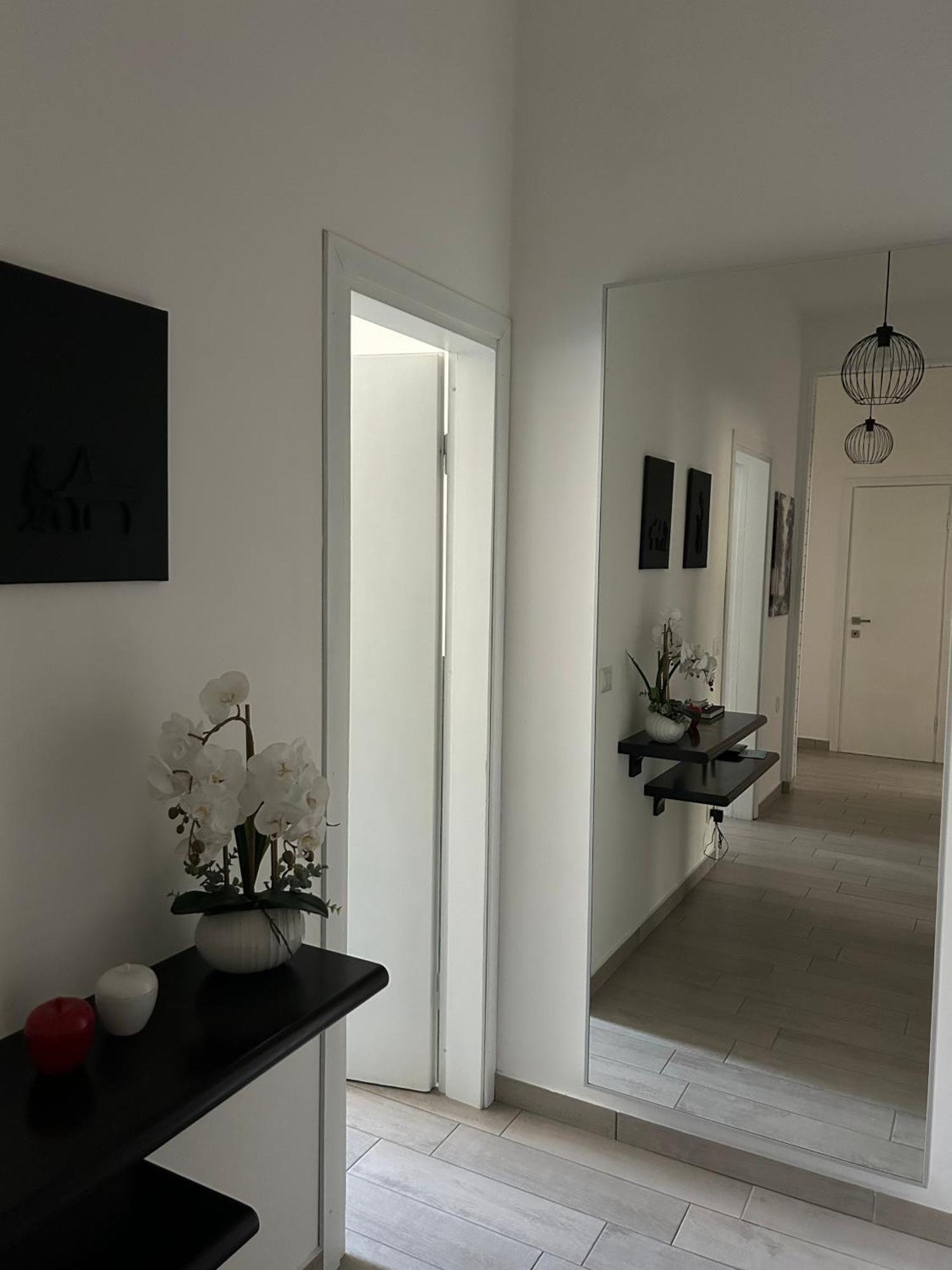 Appartamento Veronica, Per Lavoro E Relax Corsico Buitenkant foto